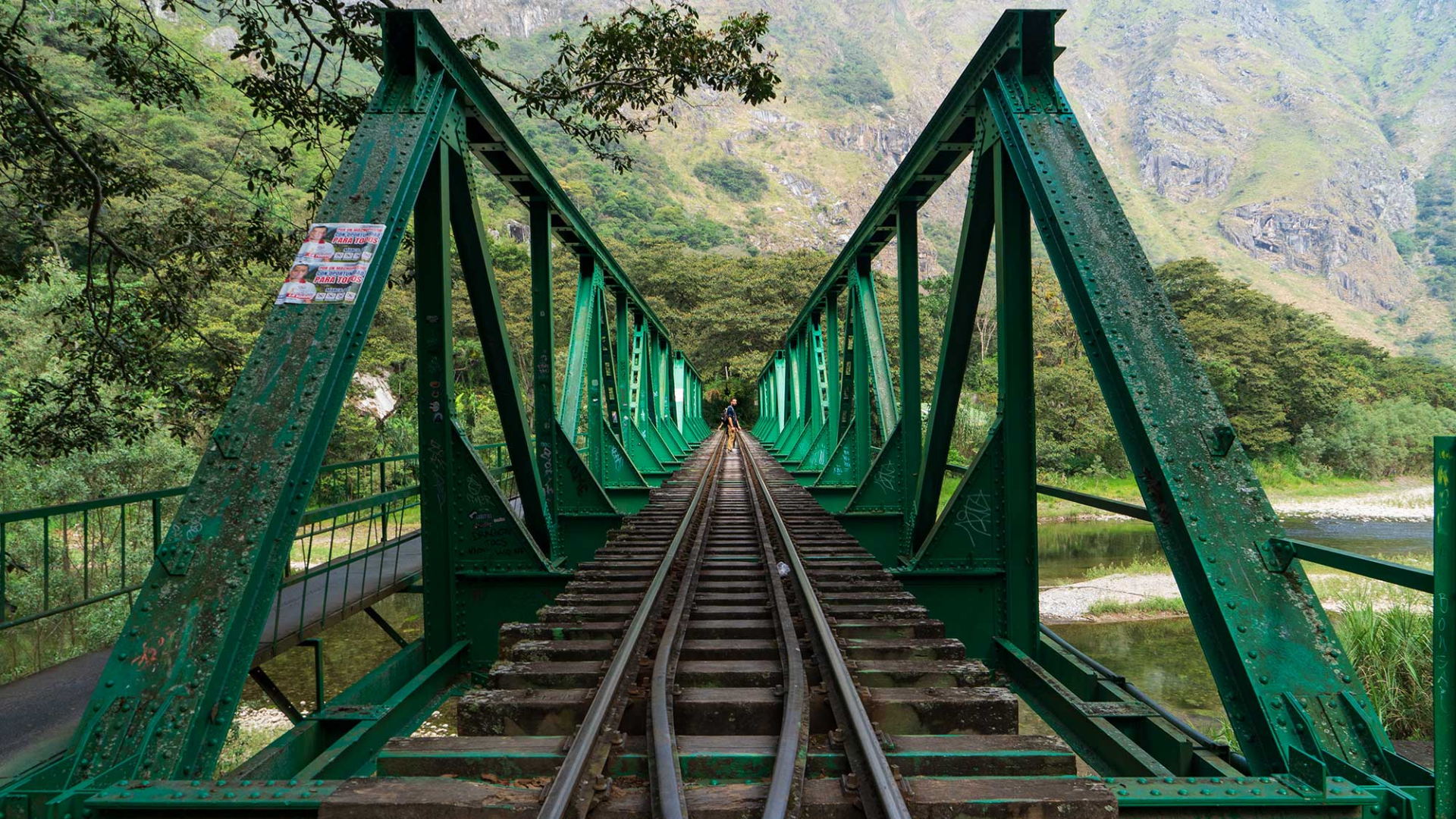 Tour By Car  Machu Picchu 2 Días / 1 Noche